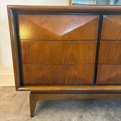 United Furniture Triple Dresser Walnut Finish Faceted Design Detail, Sku 033877