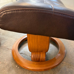 Ekornes of Norway Stressless Recliner and Footstool Brown Leather and Teak Base Ergonomic Adjustability, Sku 034060