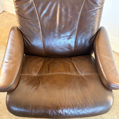 Ekornes of Norway Stressless Recliner and Footstool Brown Leather and Teak Base Ergonomic Adjustability, Sku 034060
