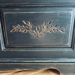Athens Table Co. Colonial Style Oak Storage Bench, Distressed Finish, Sku: 033746