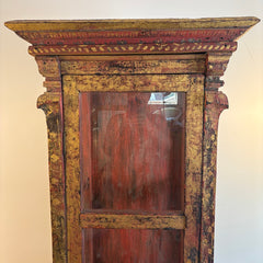 Red and Gold Vitrine with 2 Glass Shelves, Sku 033938