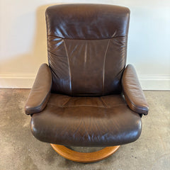 Ekornes of Norway Stressless Recliner and Footstool Brown Leather and Teak Base Ergonomic Adjustability, Sku 034060