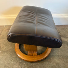 Ekornes of Norway Stressless Recliner and Footstool Brown Leather and Teak Base Ergonomic Adjustability, Sku 034060
