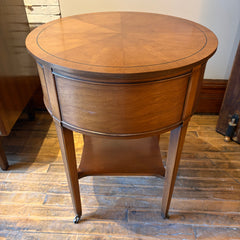 Hekman Round Side Table w/ Elegant Hardware, Sku 034006