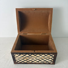 Camelback Hinged Box, Bone Inlay, Velvet Interior, Sku: 033199