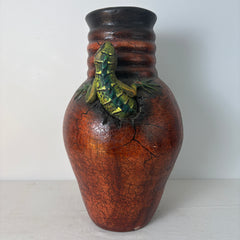 Ceramic Lizard Vase with Peacock Feathers, Sku 033258