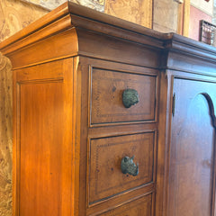 Thomasville Ernest Hemingway Collection Gentlemen's Chest of Drawers with Animal Pulls, Sku: 033257