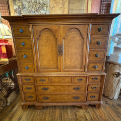 Thomasville Ernest Hemingway Collection Gentlemen's Chest of Drawers with Animal Pulls, Sku: 033257