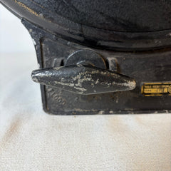 Mole-Richardson, England Ltd. Vintage Film Light, Two Light Bulbs, Cerca 1940s: Sku: 033581