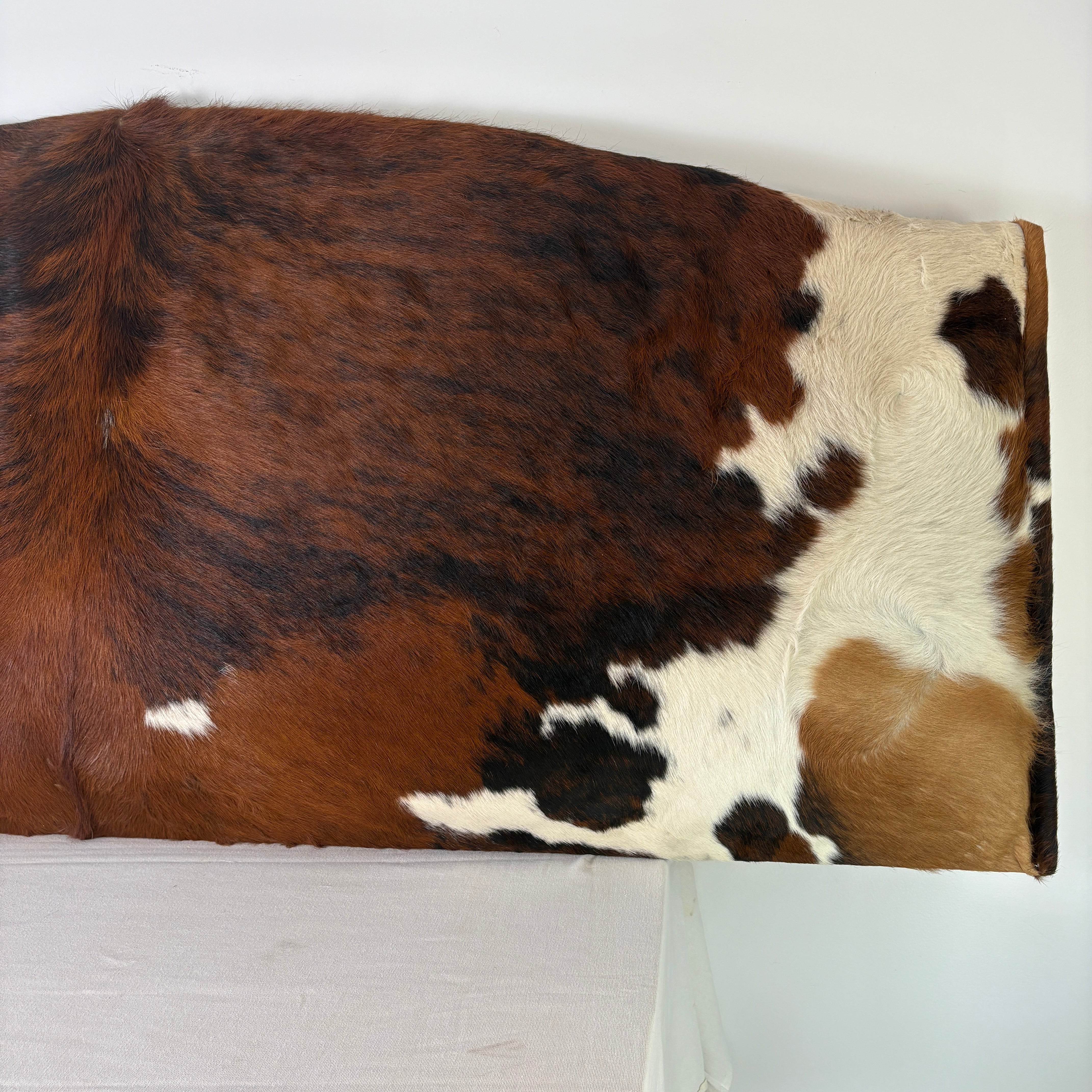 Cowhide Headboard, Sku 033088