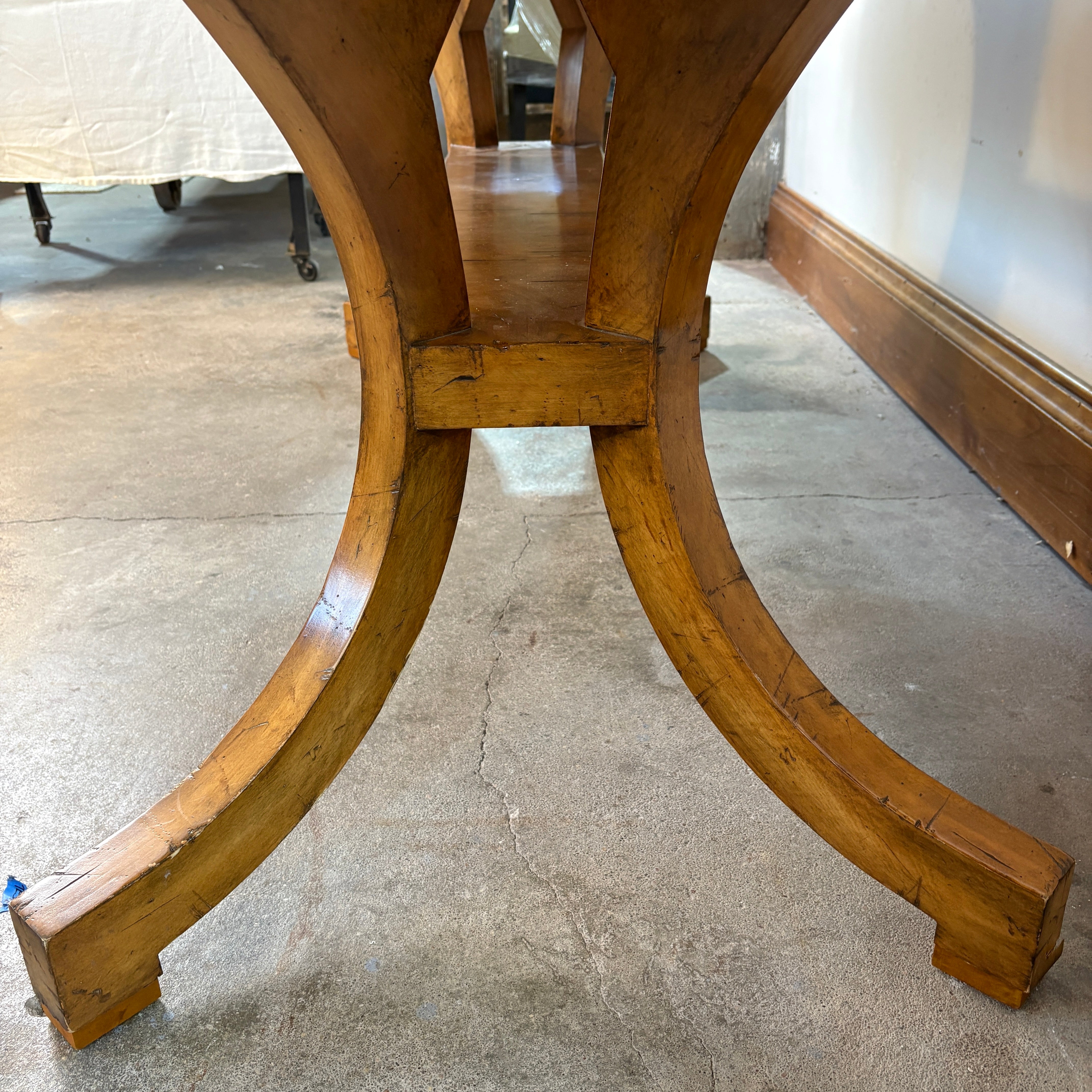 Oval Dining Table w/ Brass Inlay Star, Sku 033092