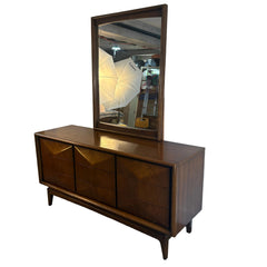 United Furniture Triple Dresser Walnut Finish Faceted Design Detail, Sku 033877