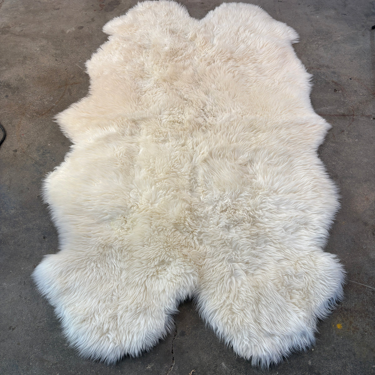 4 Pelt Sheep Skin Ivory, Sku 033242