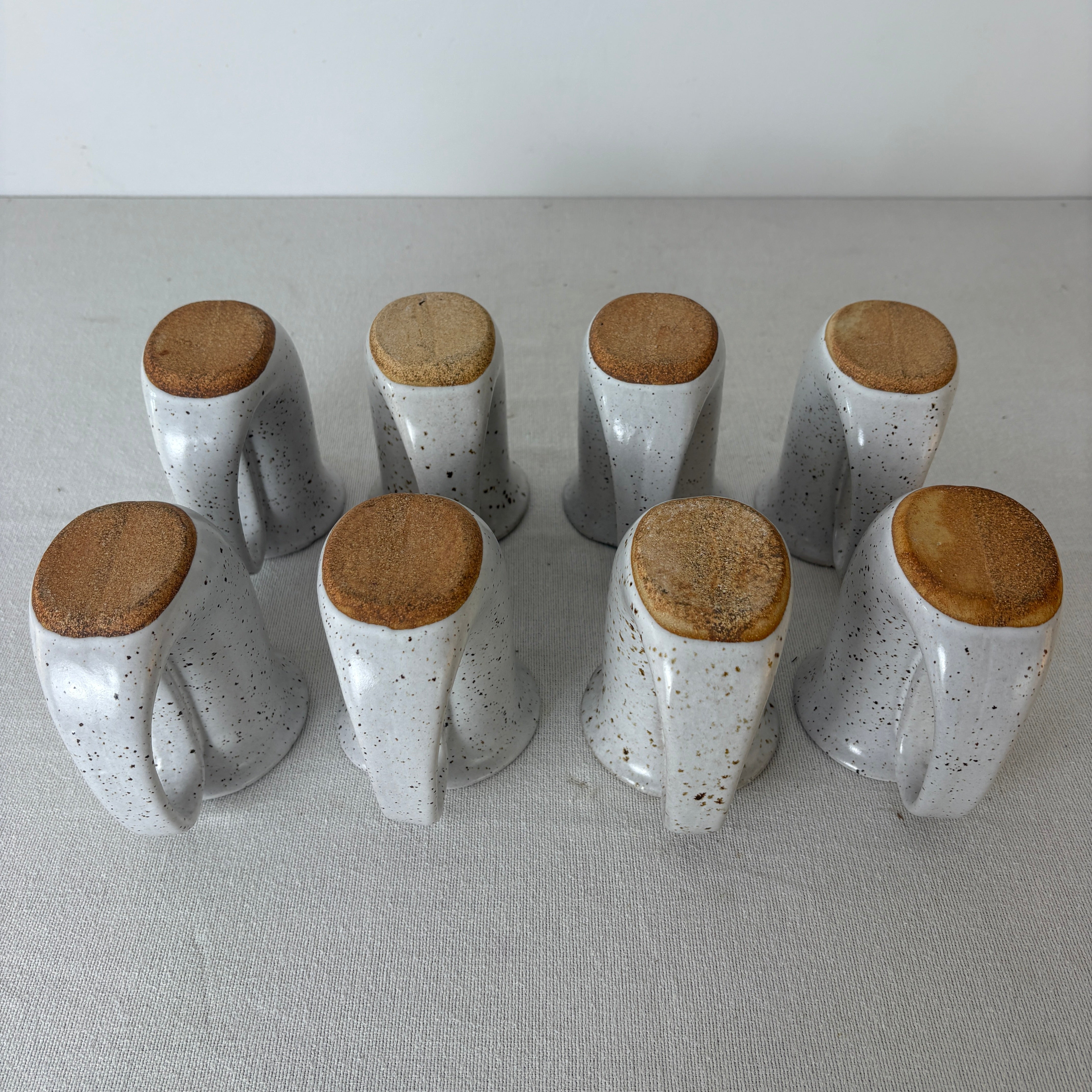 Set of 8 Pottery Horn cups, Sku 033012